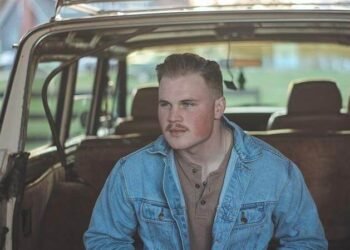 Zach Bryan Net Worth, Bio, Age, Height, Girlfriend, Facts