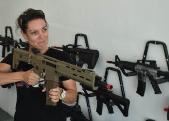 What is a gel blaster?