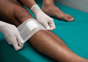 How to Care for a Wound at Home