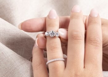 au engagement ring