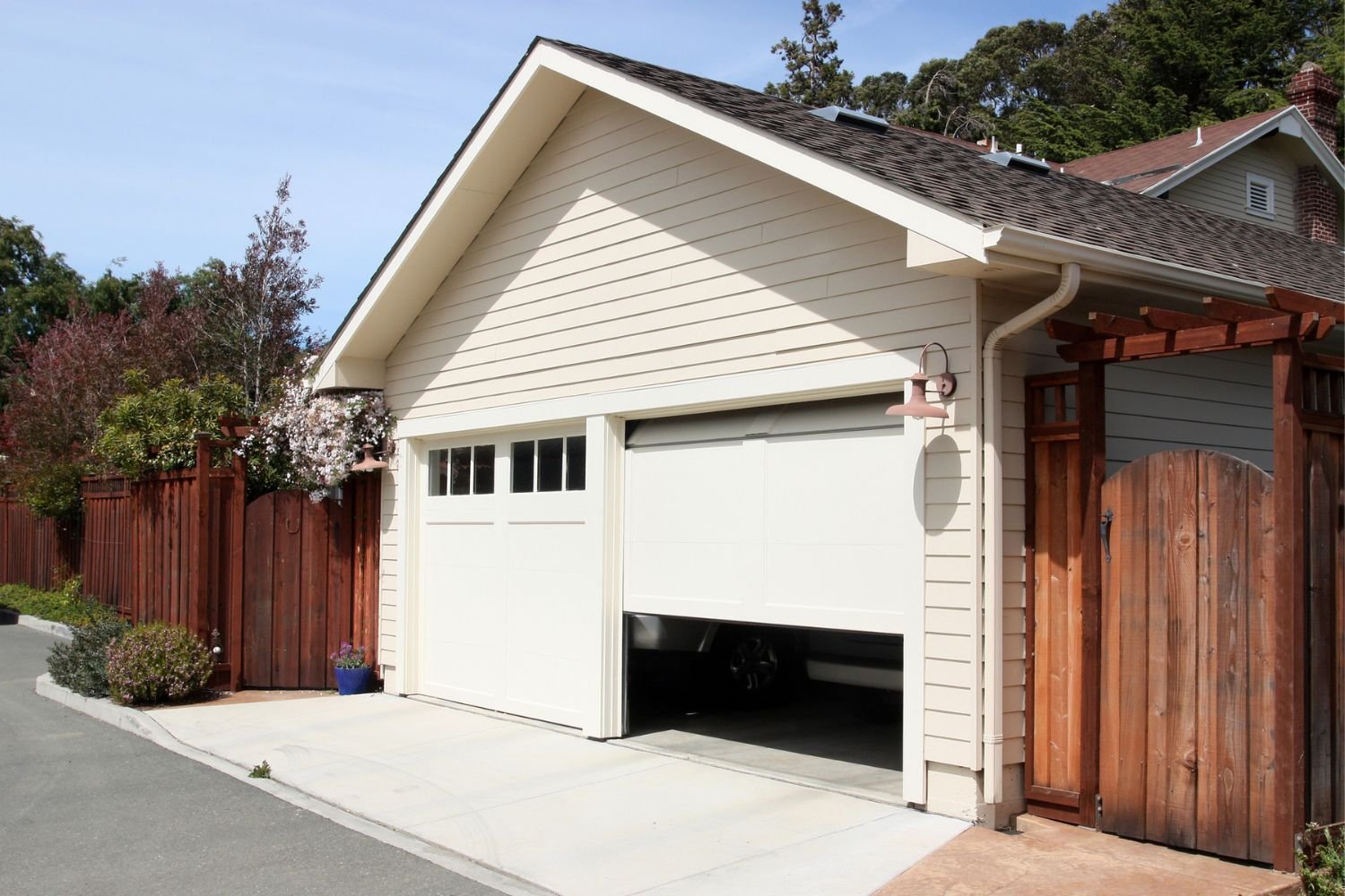 Common Methods for Garage Door Maintenance